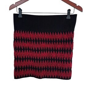 5/20$ Candy Couture Black and Red Patterned Skirt size small